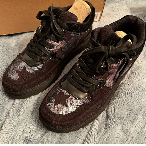 UGG HIGHLAND SEQUIN STAR BLACK DENIM SPARKLE SNEAKER US 8.5 / EU 39.5 / UK 6.5 - Picture 1 of 5